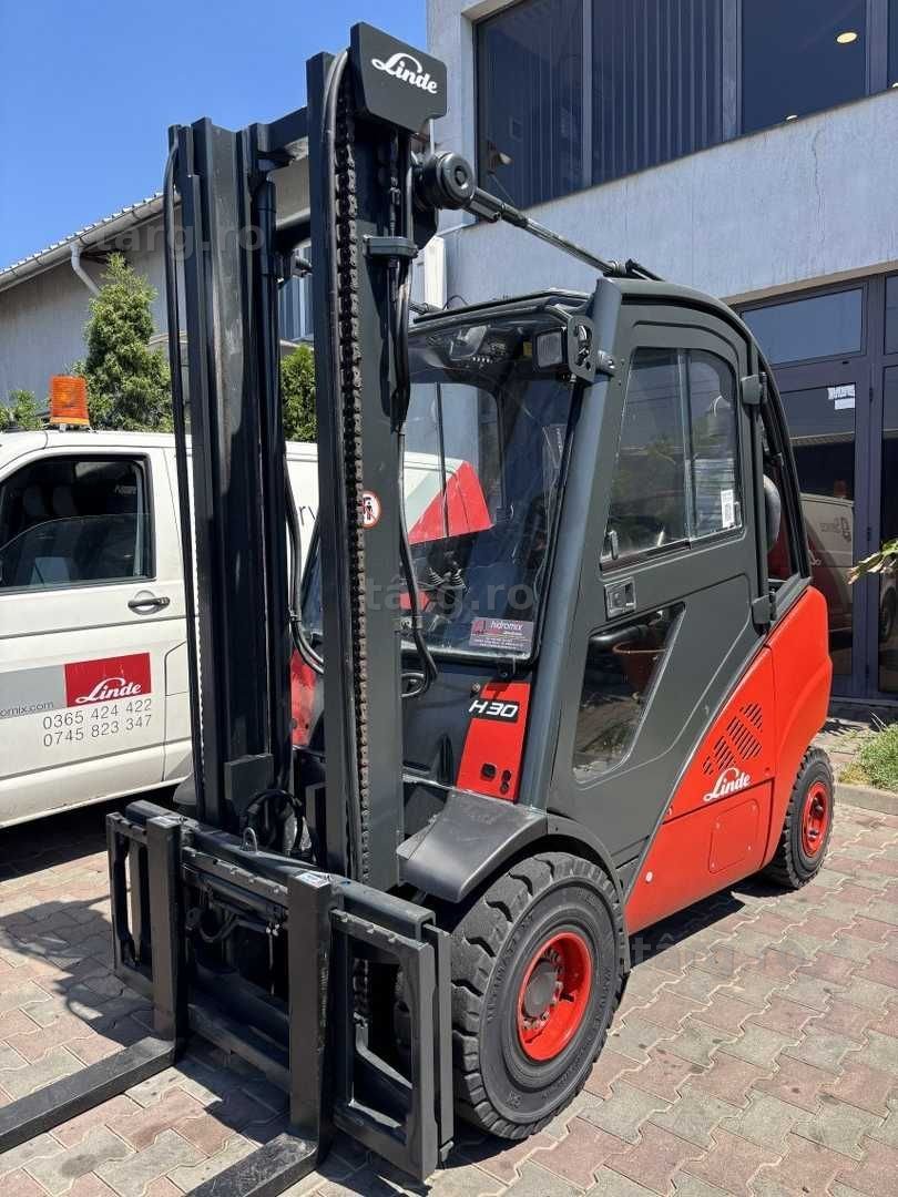Stivuitor - Motostivuitor Linde H30D-02 Cabină Anul fabricației: 12/2010