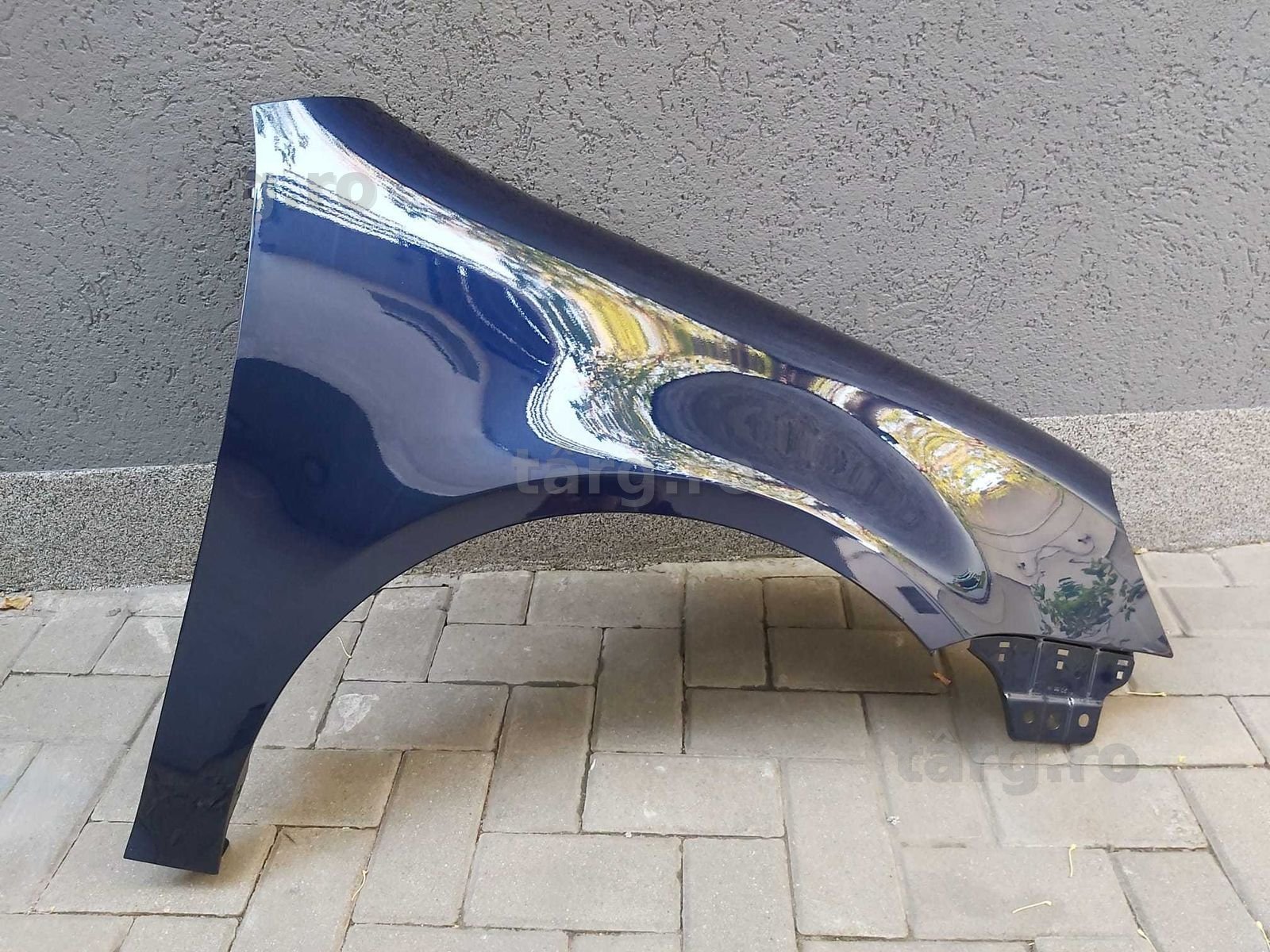 Aripa Fata Dreapta VW Golf 5 V 2004-2008 HatchBack Vopsita Albastru