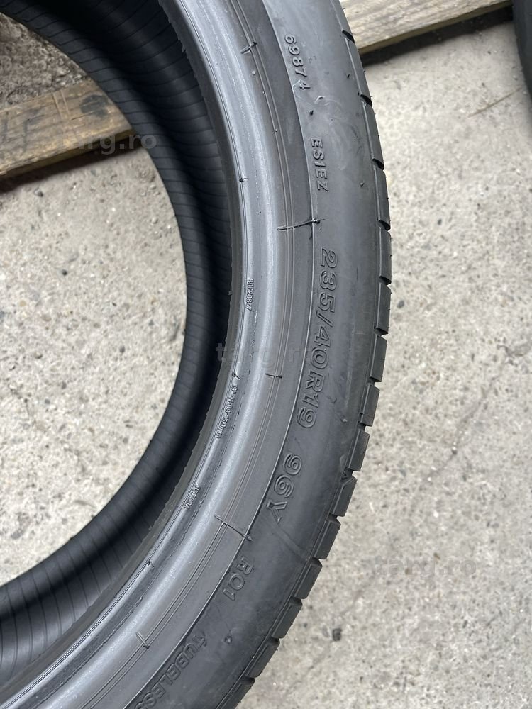4 anvelope de vara Bridgestone 235/40/19 7