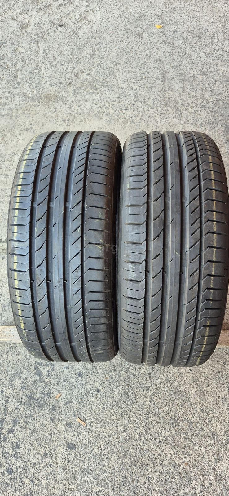 2 anvelope vara ca noi Continental 215/40/18.Pretul este pe bucata.