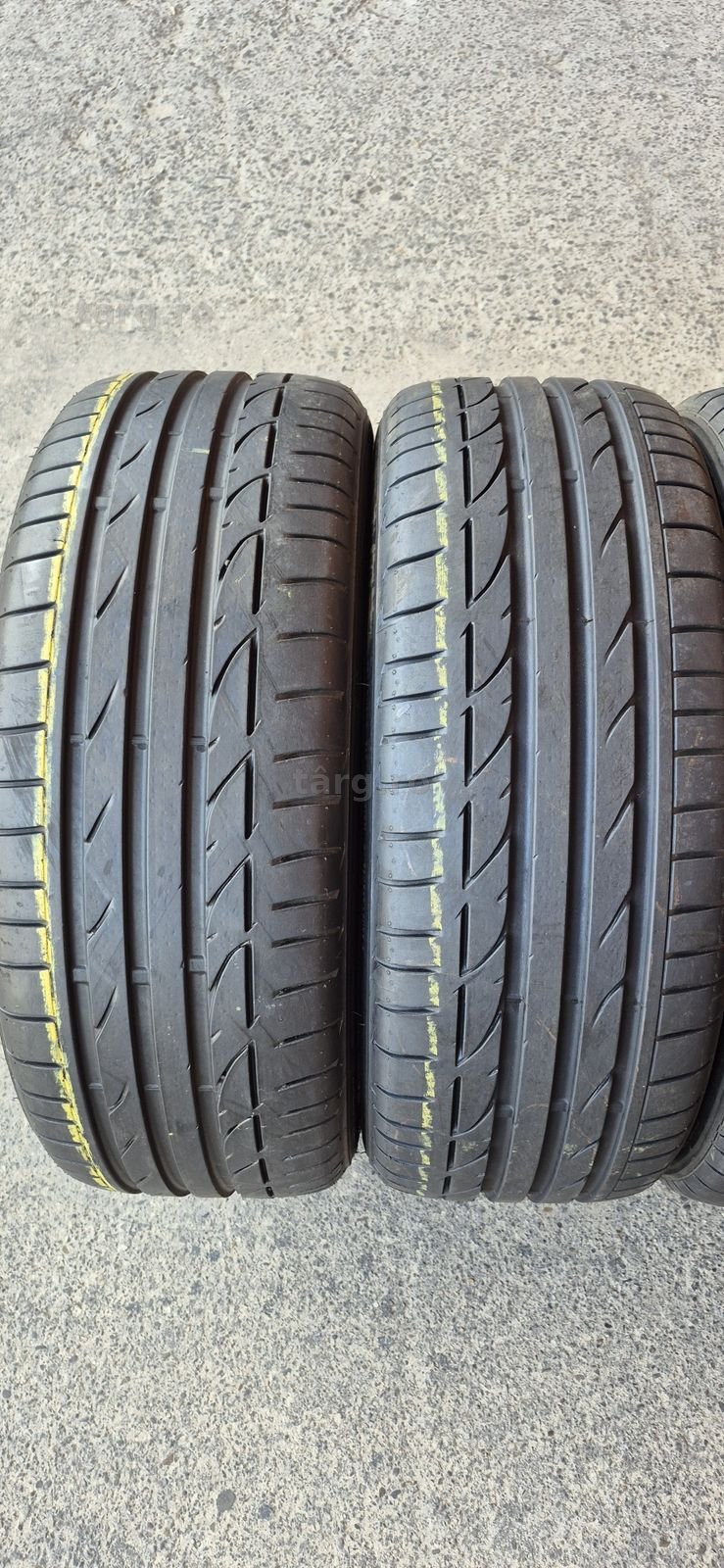 4 anvelope vara runflat Bridgestone,fata 225/45/18,spate 255/40/18.Pretul  este pe bucata 2