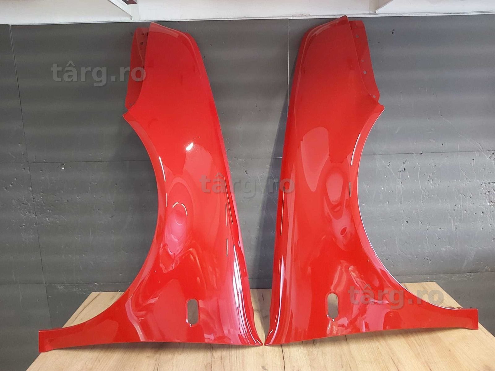 Aripa Fata Dreapta & Stanga VW Golf 4/IV 1998-2004 (LY3D (Rosu))