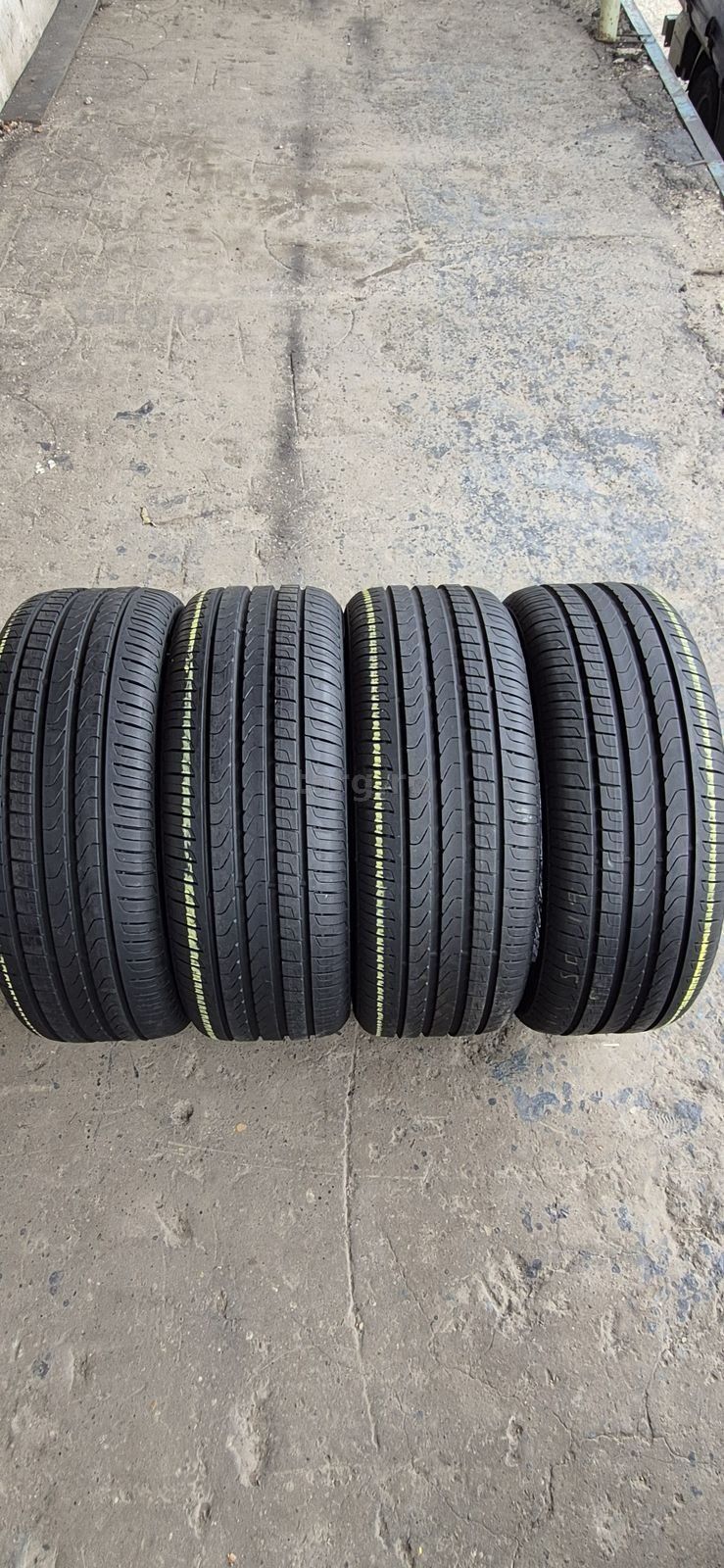 4 anvelope vara Pirelli 235/50/19,dot 2019.Pretul este pe bucata.