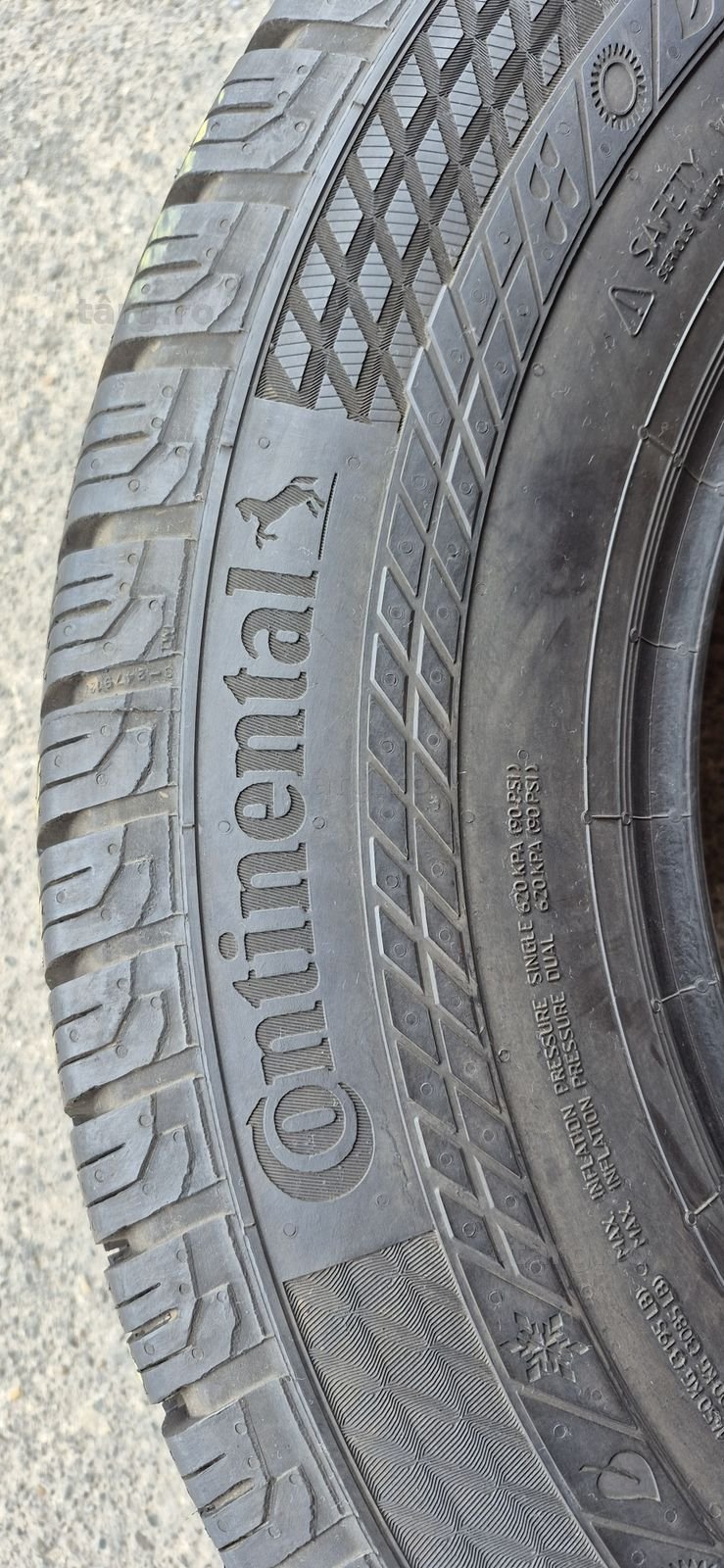 4 anvelope M+S noi Continental 225/75/16C;121/120 R.Pretul este pe bucata. 3