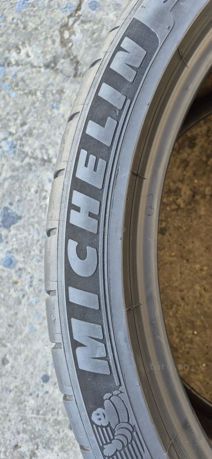 2 anvelope vara Michelin 325/30/21,dot 2021.Pretul este pe bucata. 3