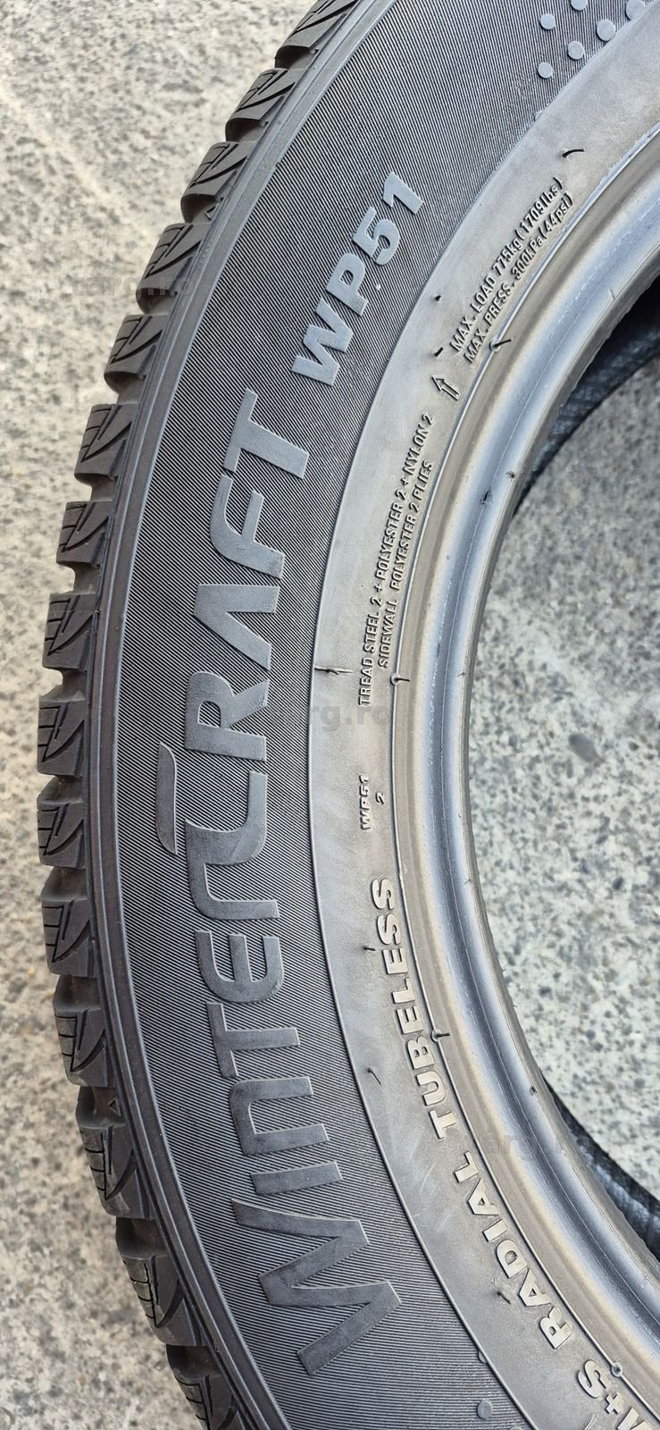 4 anvelope iarna ca si noi Kumho 225/60/17.Pretul este pe bucata. 6