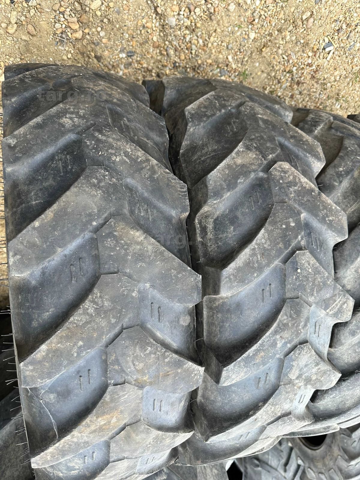 Anvelope sh 10.5 R18 Mitas