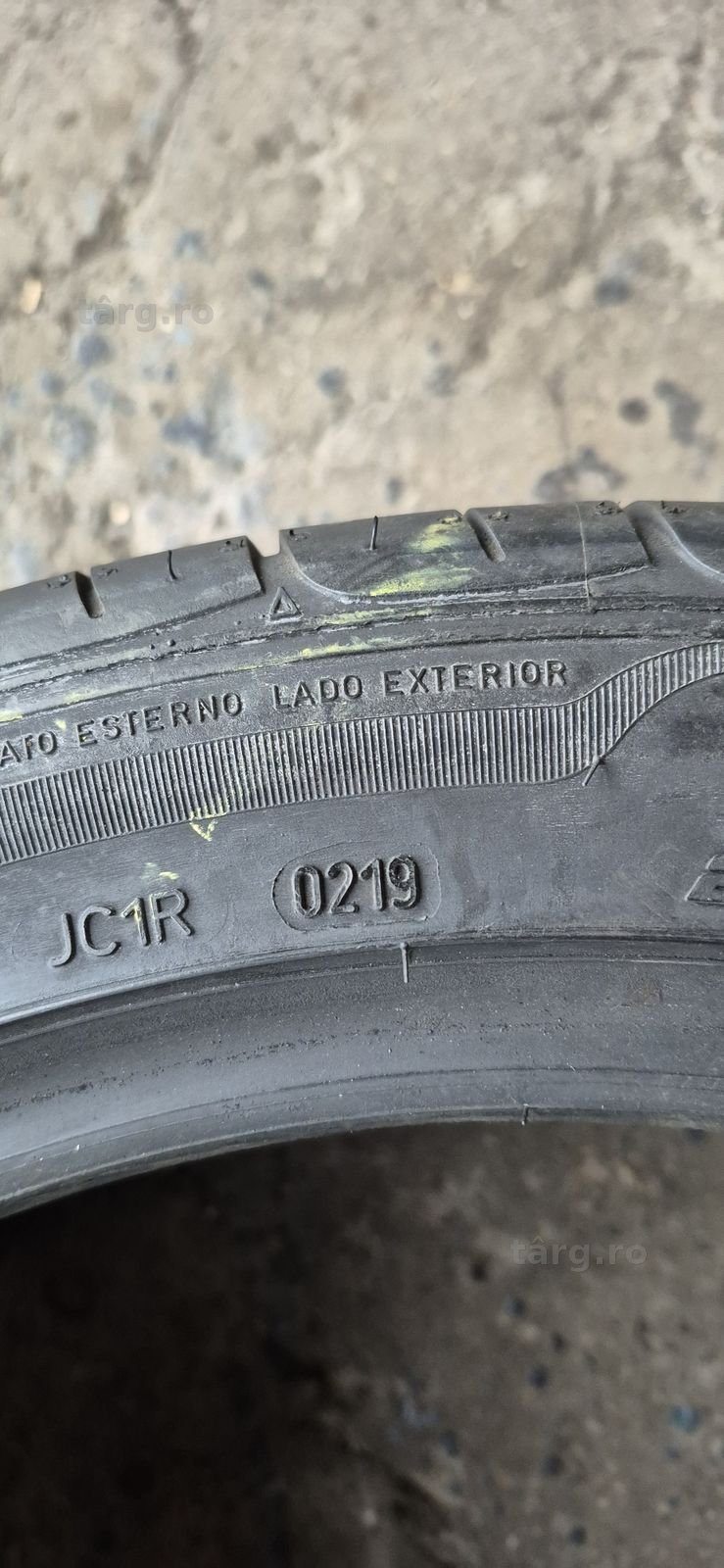 2 anvelope vara Goodyear 285/35/19.Pretul este pe bucata. 6