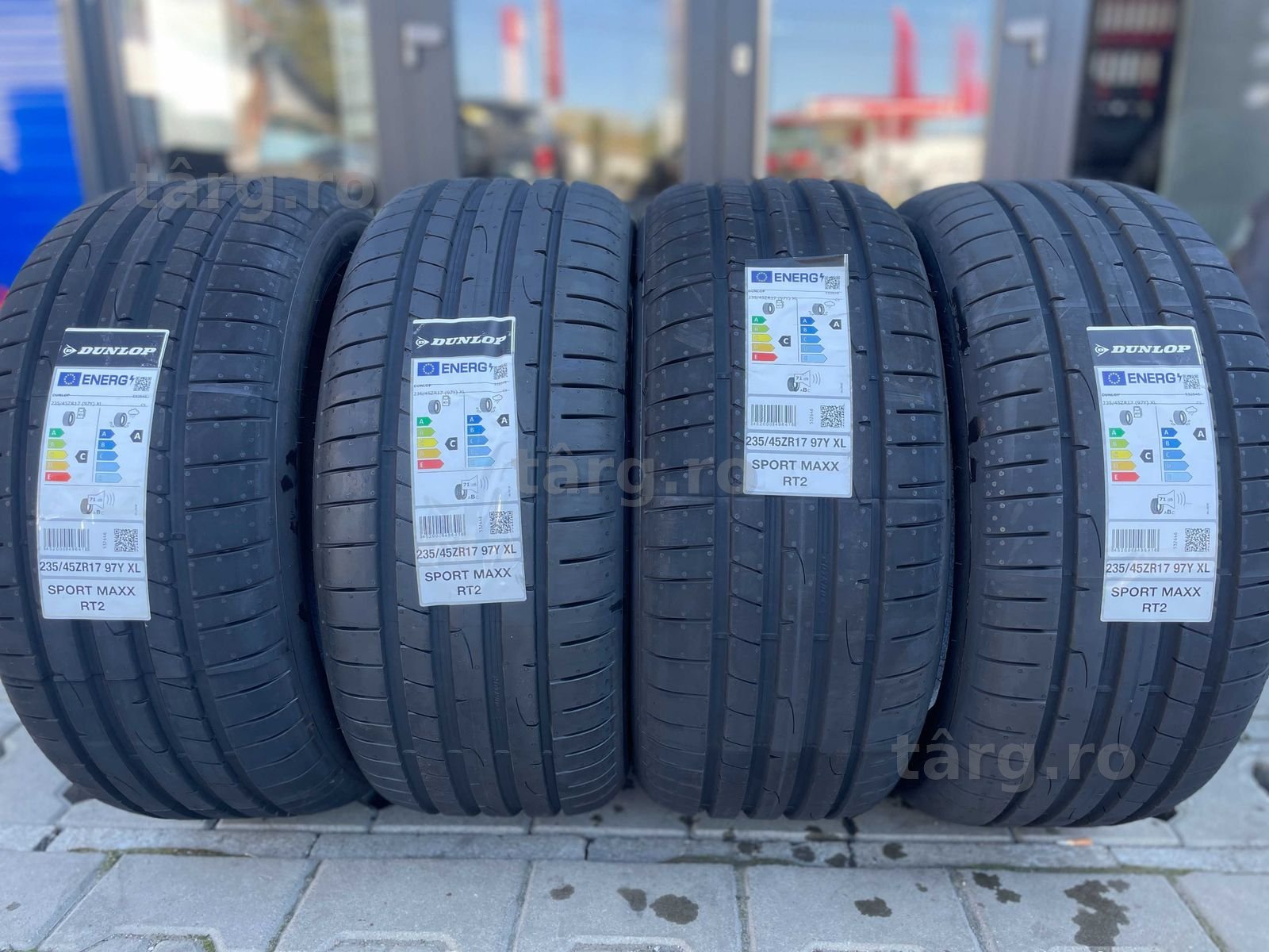 235 45 17 Dunlop Sportmaxx RT2 97Y XL