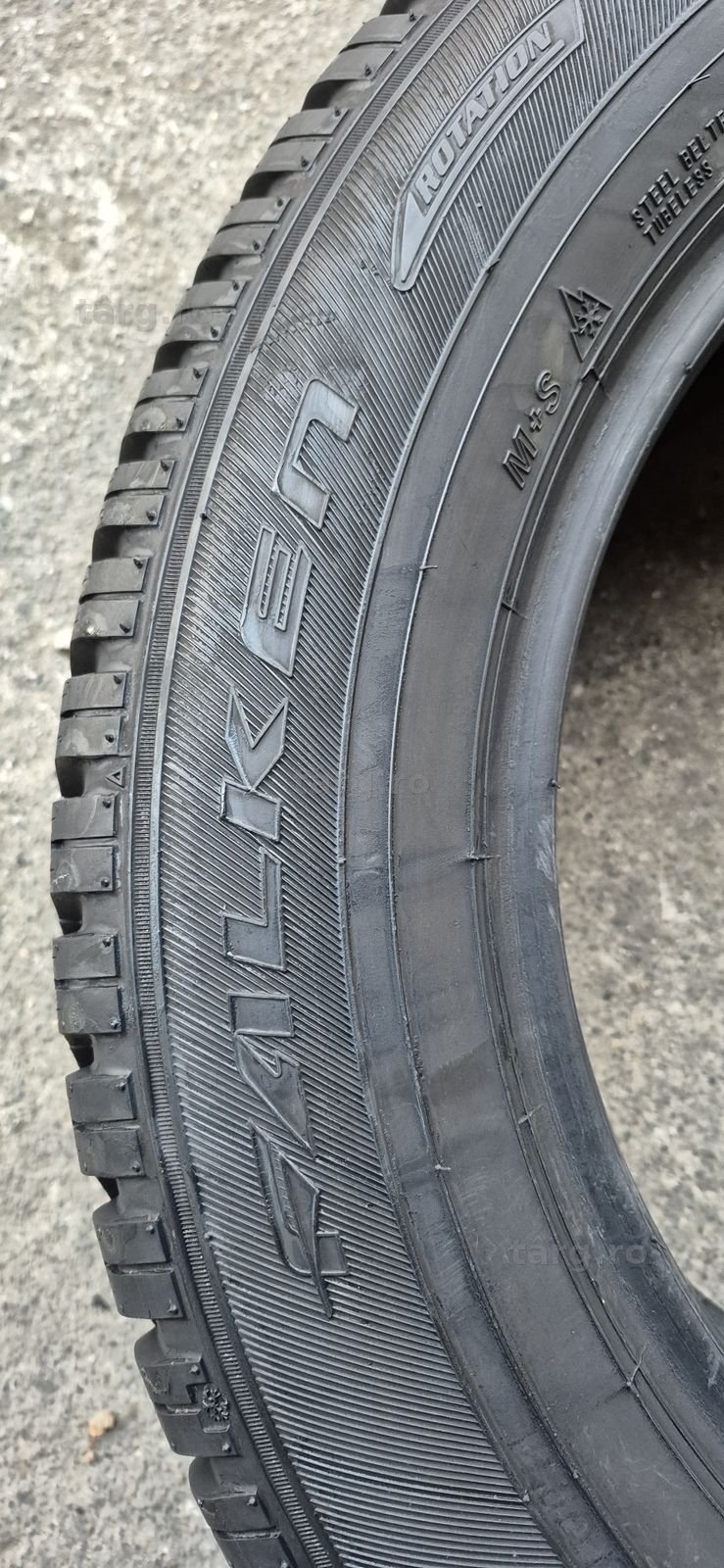 4 anvelope iarna ca noi Falken 235/60/17.Pretul este pe bucata. 4