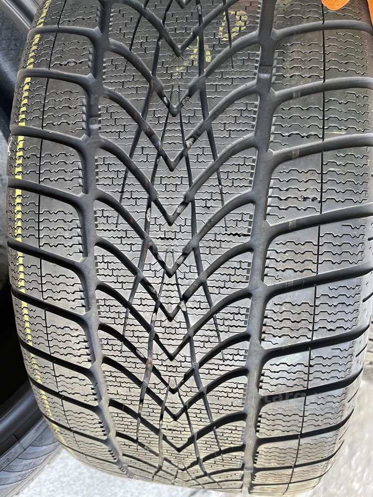 4 anvelope de iarna Dunlop fata 265/45/20 spate 295/40/20 4