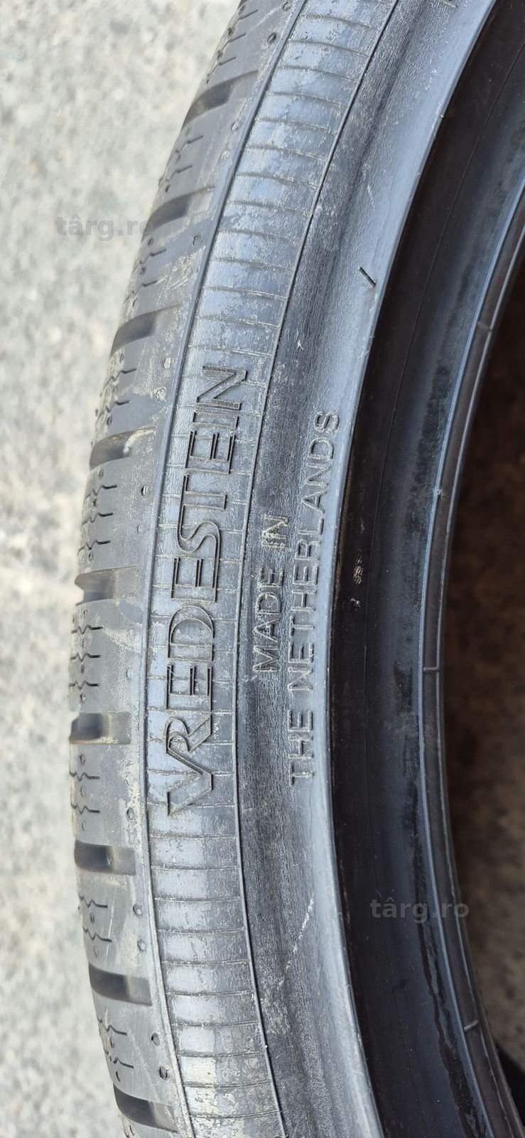 2 anvelope M+S noi Vredestein 235/35/19.Pretul este pe bucata. 3