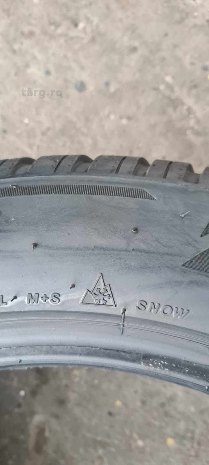 4 anvelope iarna Bridgestone 255/50/19.Pretul este pe bucata. 6