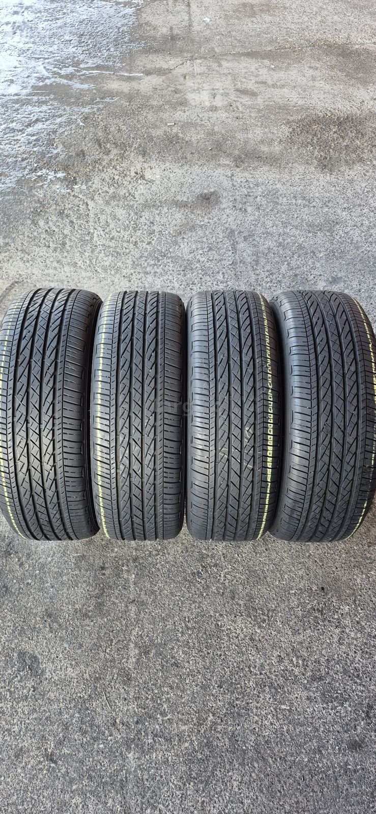 4 anvelope M+S Bridgestone 215/60/17.Pretul este pe bucata.