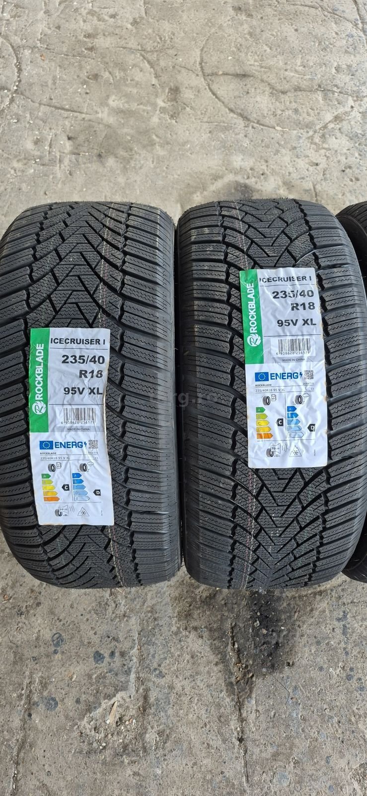 4 anvelope iarna noi Rockblade 235/40/18.Pretul este pe bucata. 2