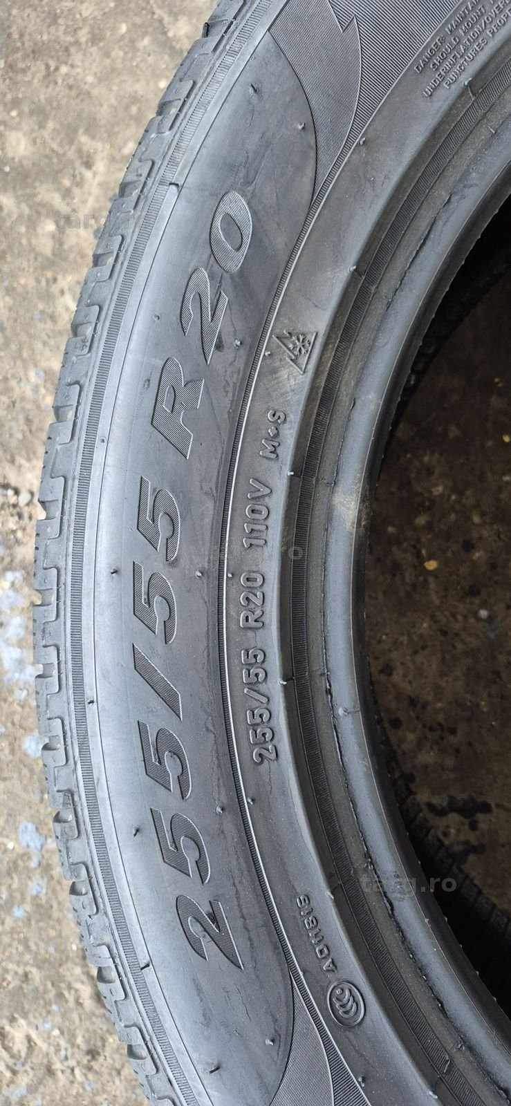 4 anvelope iarna Pirelli 255/55/20.Pretul este pe bucata. 6