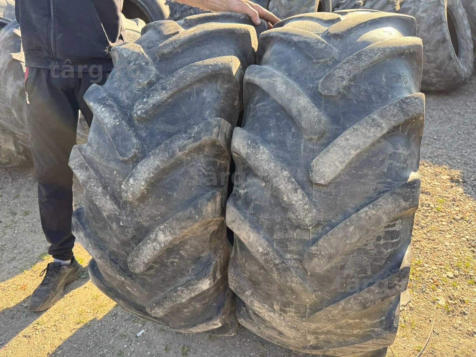 Anvelope 405/70 R20