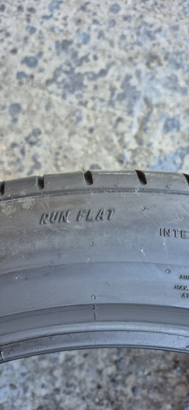 4 anvelope vara runflat Pirelli,fata 275/45/20,spate 305/40/20.Pretul este pe bucata. 7