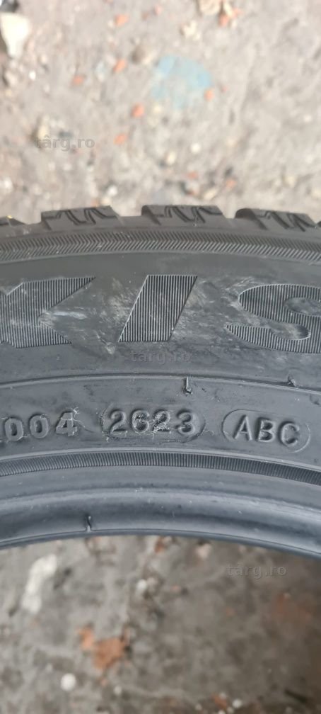 4 anvelope iarna,fata Maxxis 255/50/19,spate Falken 285/45/19.Pret/buc 5