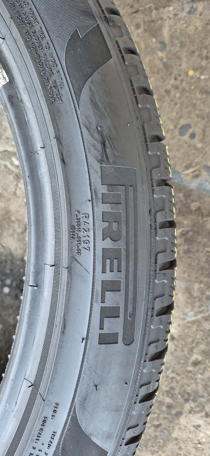 2 anvelope iarna Pirelli 245/45/21,dot 2020.Pretul este pe bucata 3