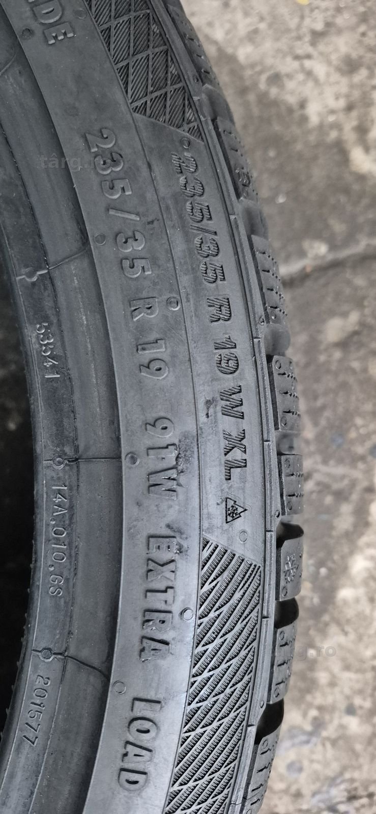 4 anvelope iarna noi Continental 235/35/19.Pretul este pe bucata. 5