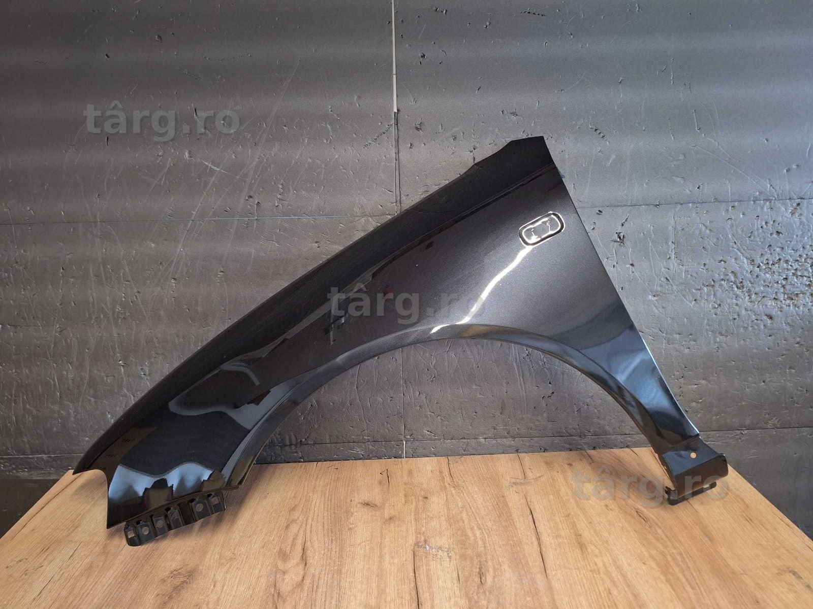 Aripa Fata Stanga Audi A3 8L An 1996-2003 (LZ9W (Negru))
