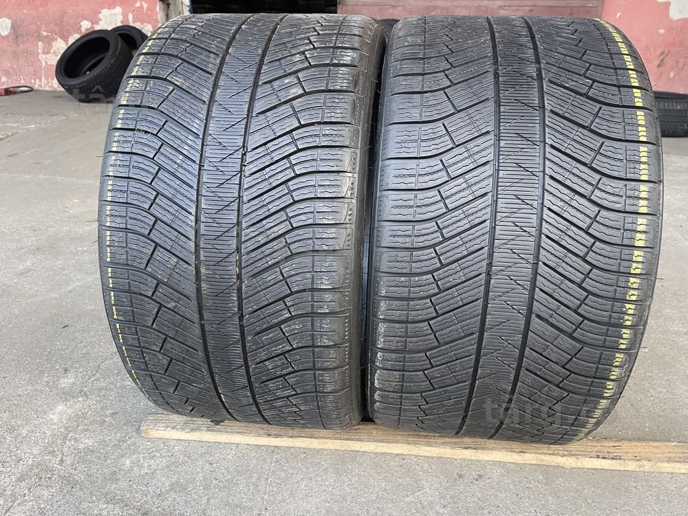 2 anvelope de iarna 295/30/20 Michelin