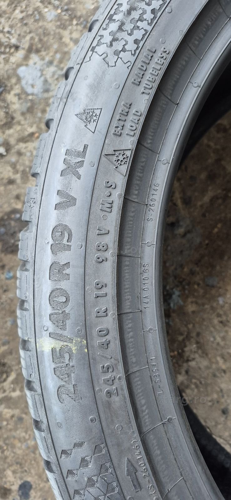 4 anvelope iarna,fata Continental 245/40/19,spate Hankook 275/35/19. 5