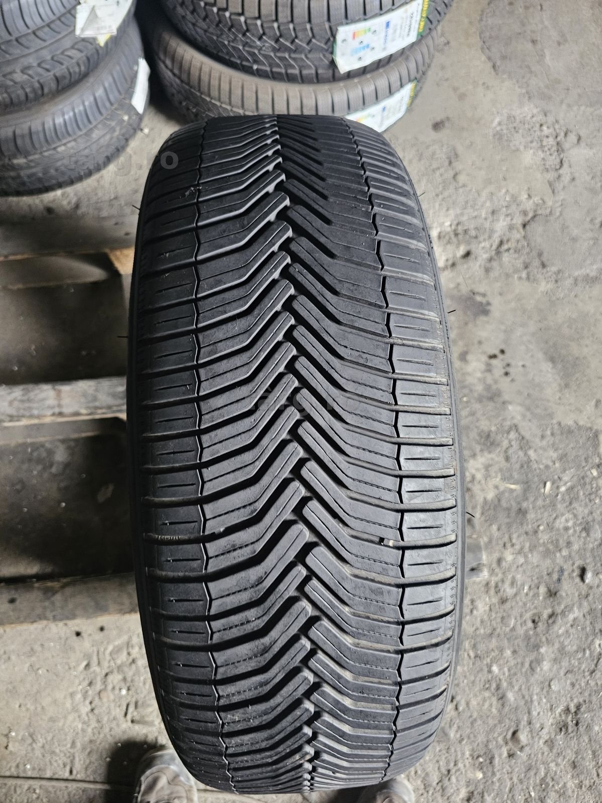1 anvelopa allseason 235 60 18 Michelin