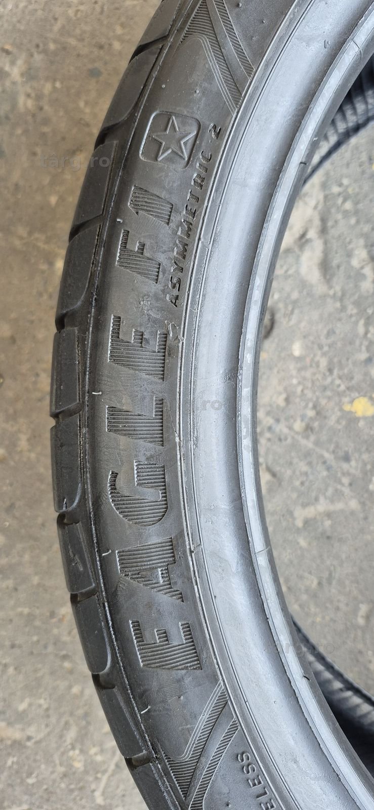 4 anvelope vara runflat 10%uzura, Goodyear,fata 225/40/19,spate 255/35/19.Pretul este pe bucata. 4