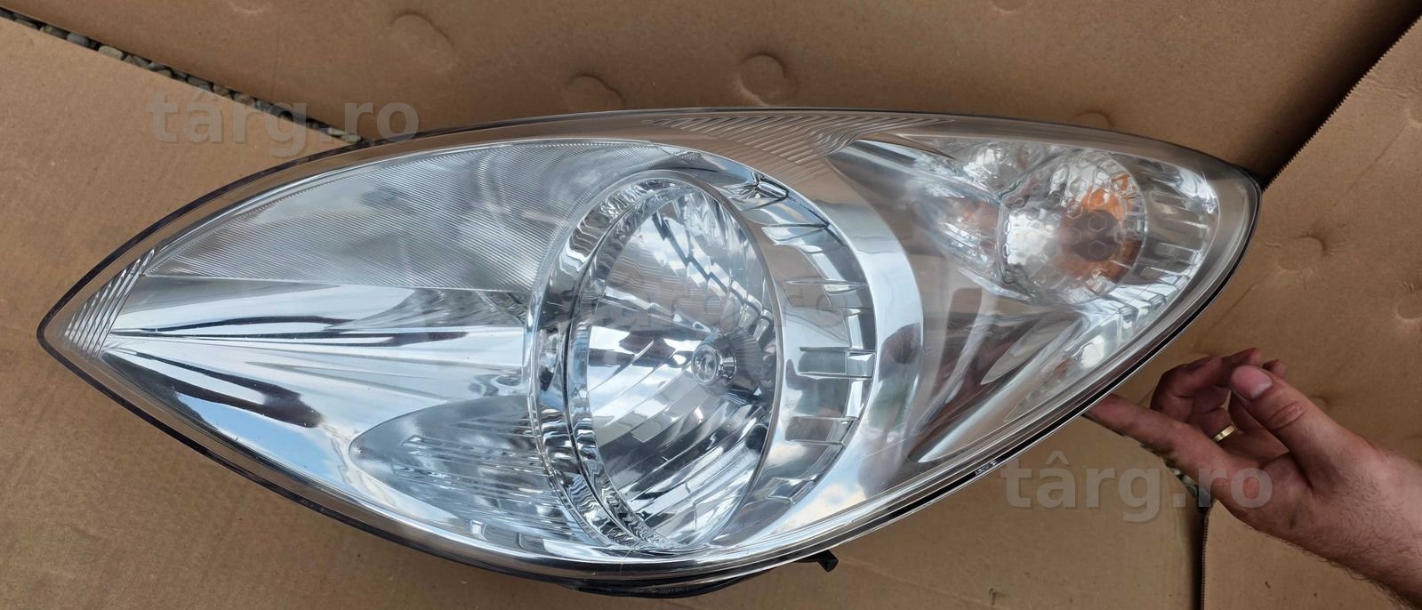 Far stanga Hyundai I20 2009 / 2010 2011 / 2012 2013
