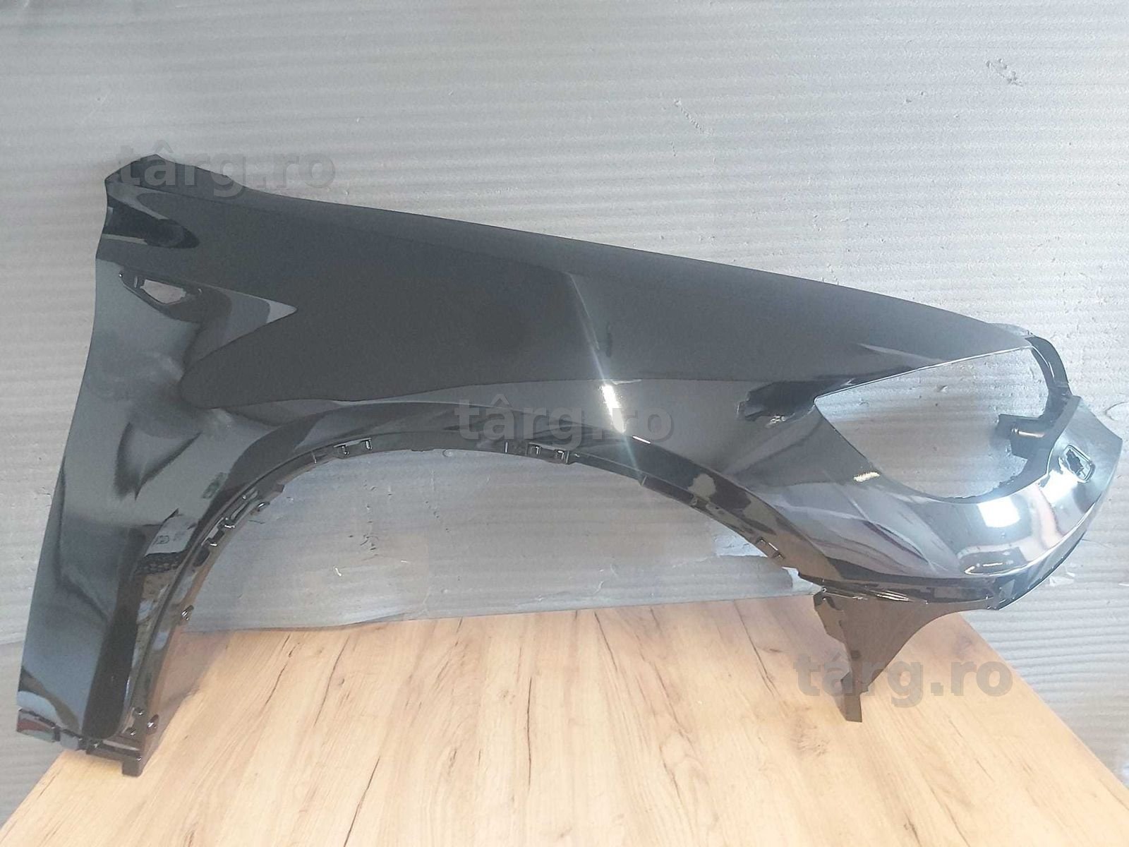 Aripa Fata Dreapta BMW X6/E71 An 2008-2014 (i668 (Negru))