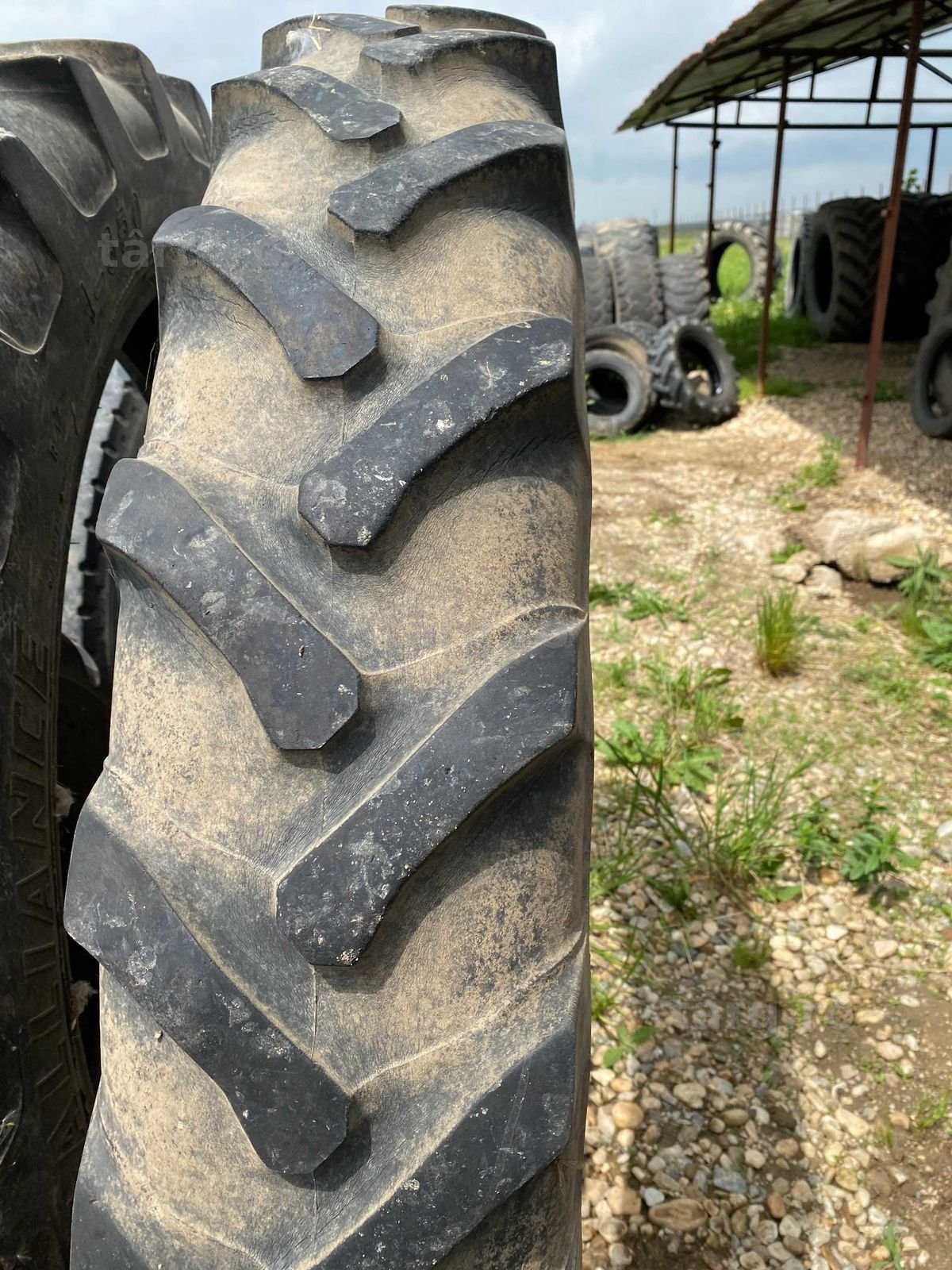 Anvelope 9.5 R40 5
