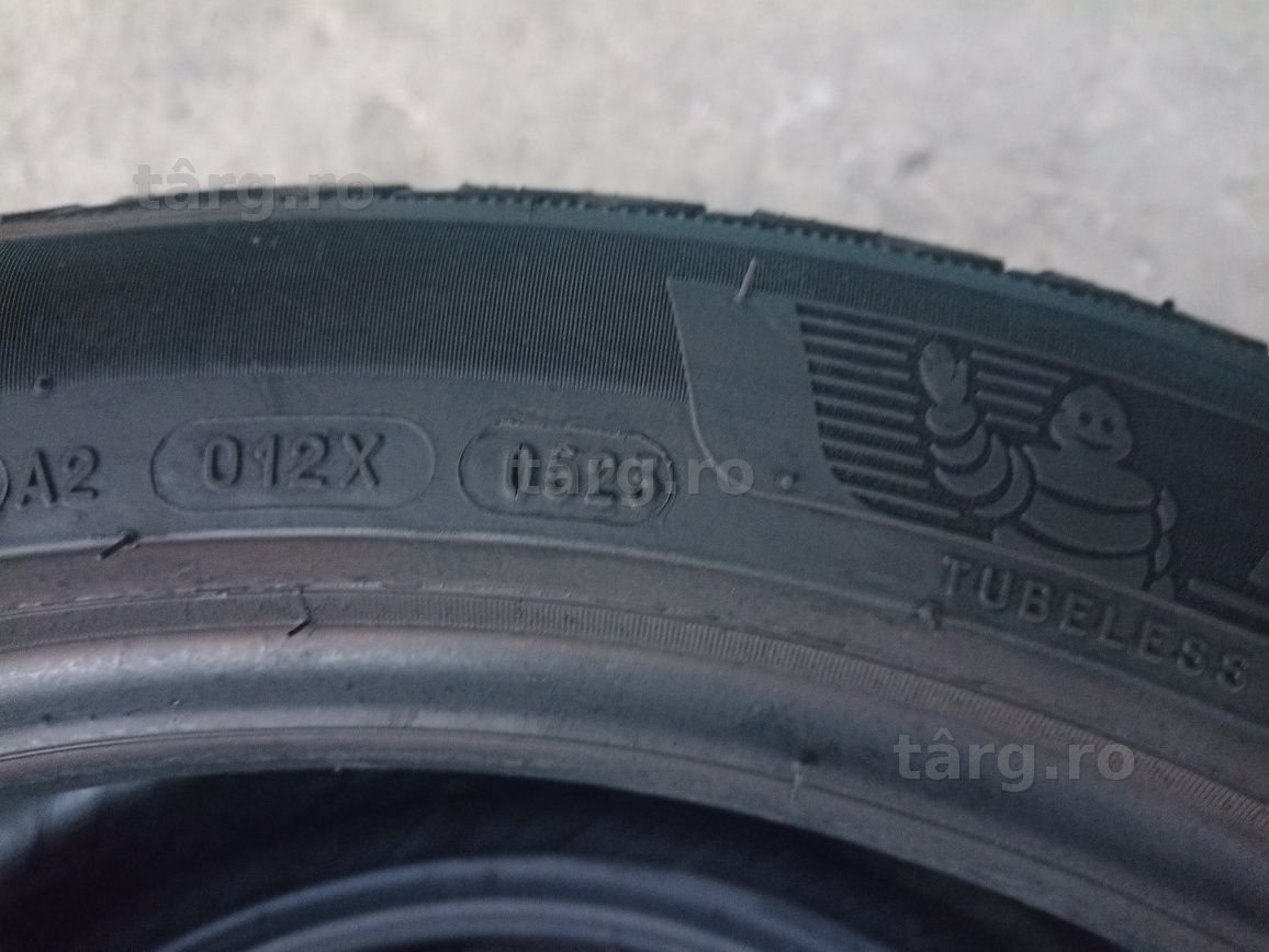 2 anvelope de iarna ca si noi Michelin 265/40 R19 dot 0523 6