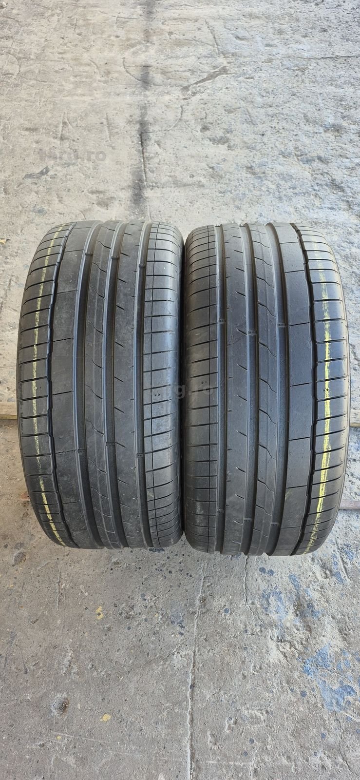 2 anvelope vara Hankook 275/45/19,ca si noi.Pretul este pe bucata