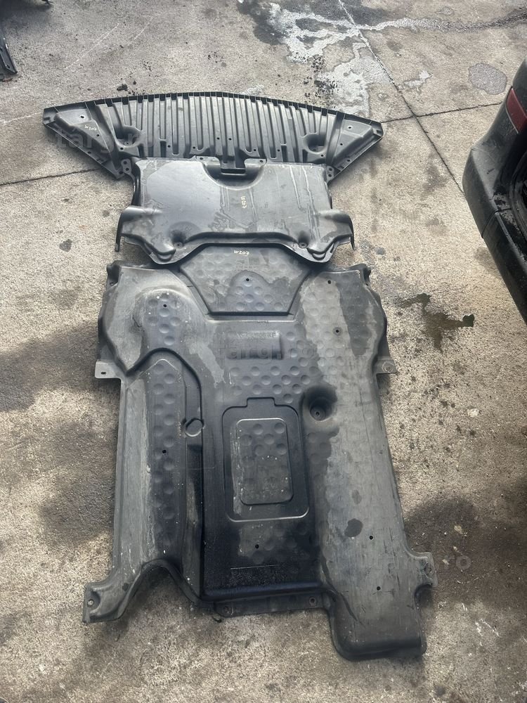 Set scuturi motor / carenaj roata aparatoare noror Mercedes w207 w212