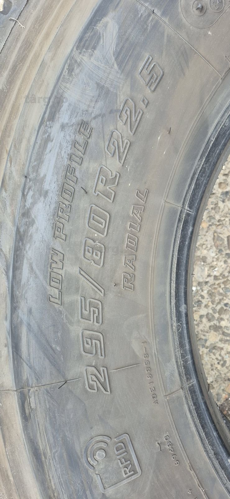 8 anvelope M+S Bridgestone 295/80/22,5.Pretul este pe bucata 5