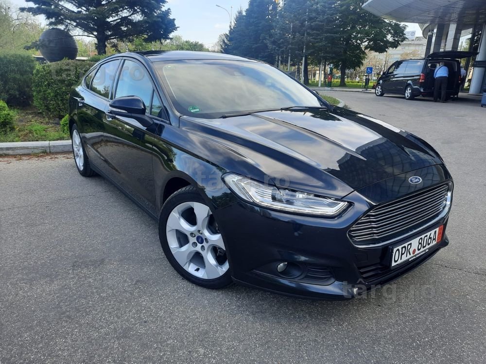 Luneta Ford Mondeo Berlina / Vignale MK5