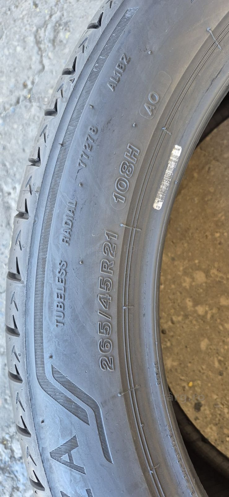2 anvelope vara Bridgestone 265/45/21,dot 2022,uzura 10%.Pretul este pe bucata 5