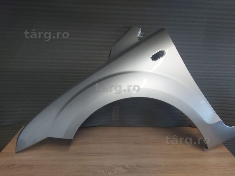 Aripa Fata Stanga Ford Focus 2/II 2004-2008 (MoonDust Silver)