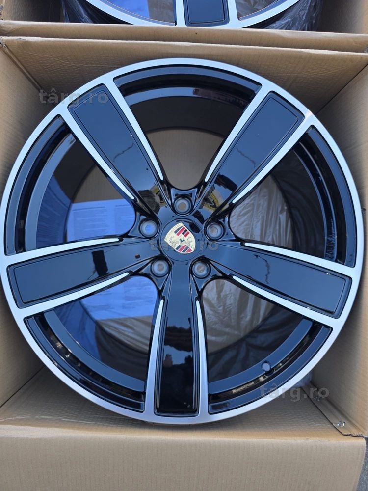 Jante noi Porsche Cayenne Face-lift R22 in doua latimi
