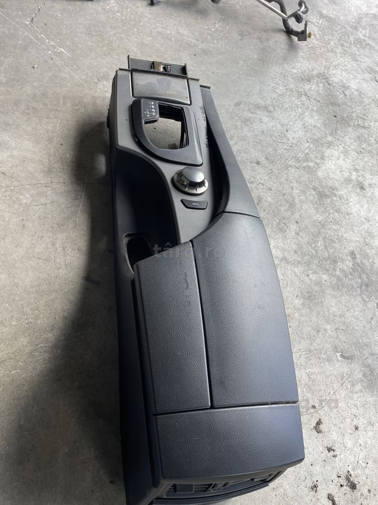 Cotiera / tunel central BMW e60 e61 europa piele
