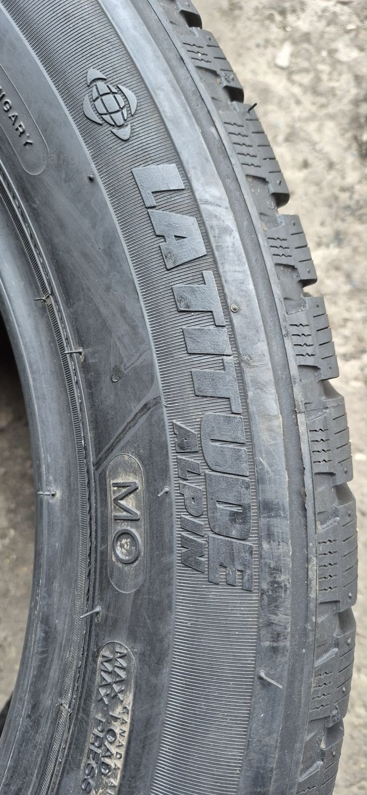 4 anvelope iarna ca noi Michelin 255/50/19.Pretul este pe bucata. 5