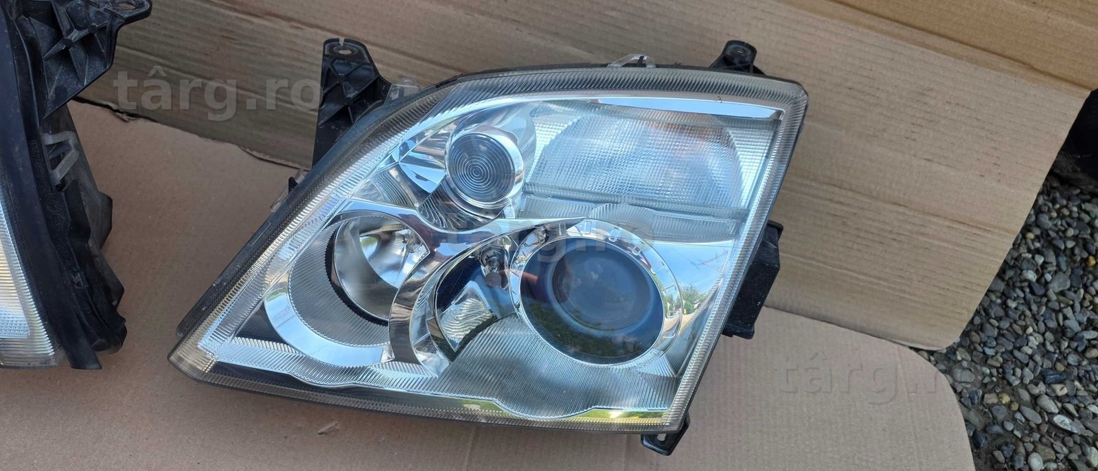 Far Xenon stanga Opel Vectra C / Signum 2004 / 2005 2006