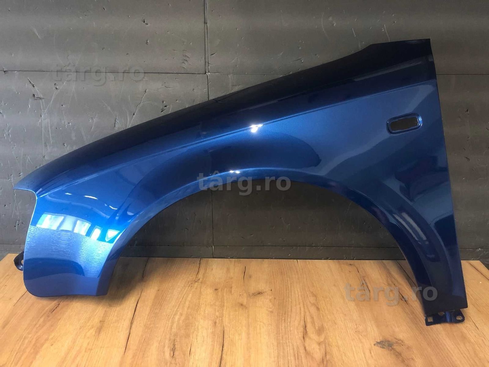 Aripa Fata Stanga Audi A4 B7 An 2004-2007 (LZ5W (Albastru))