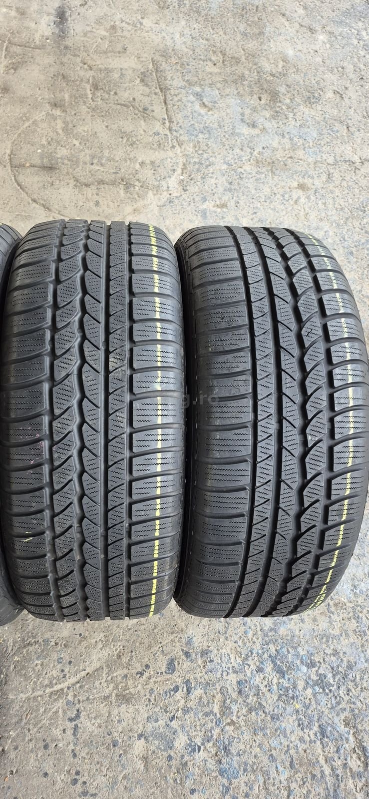 4 anvelope iarna Continental 245/55/17.Pretul este pe bucata. 2