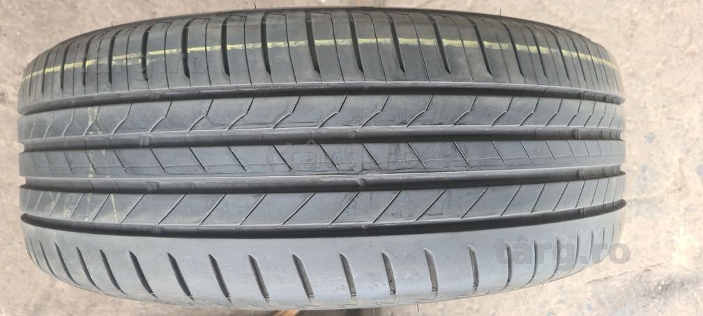 2 anvelope vara Runflat Bridgestone 235/50/20 2