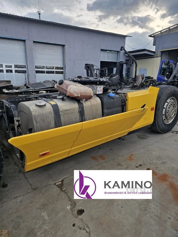 set fuste laterale volvo euro 6 cu suporti de prindere