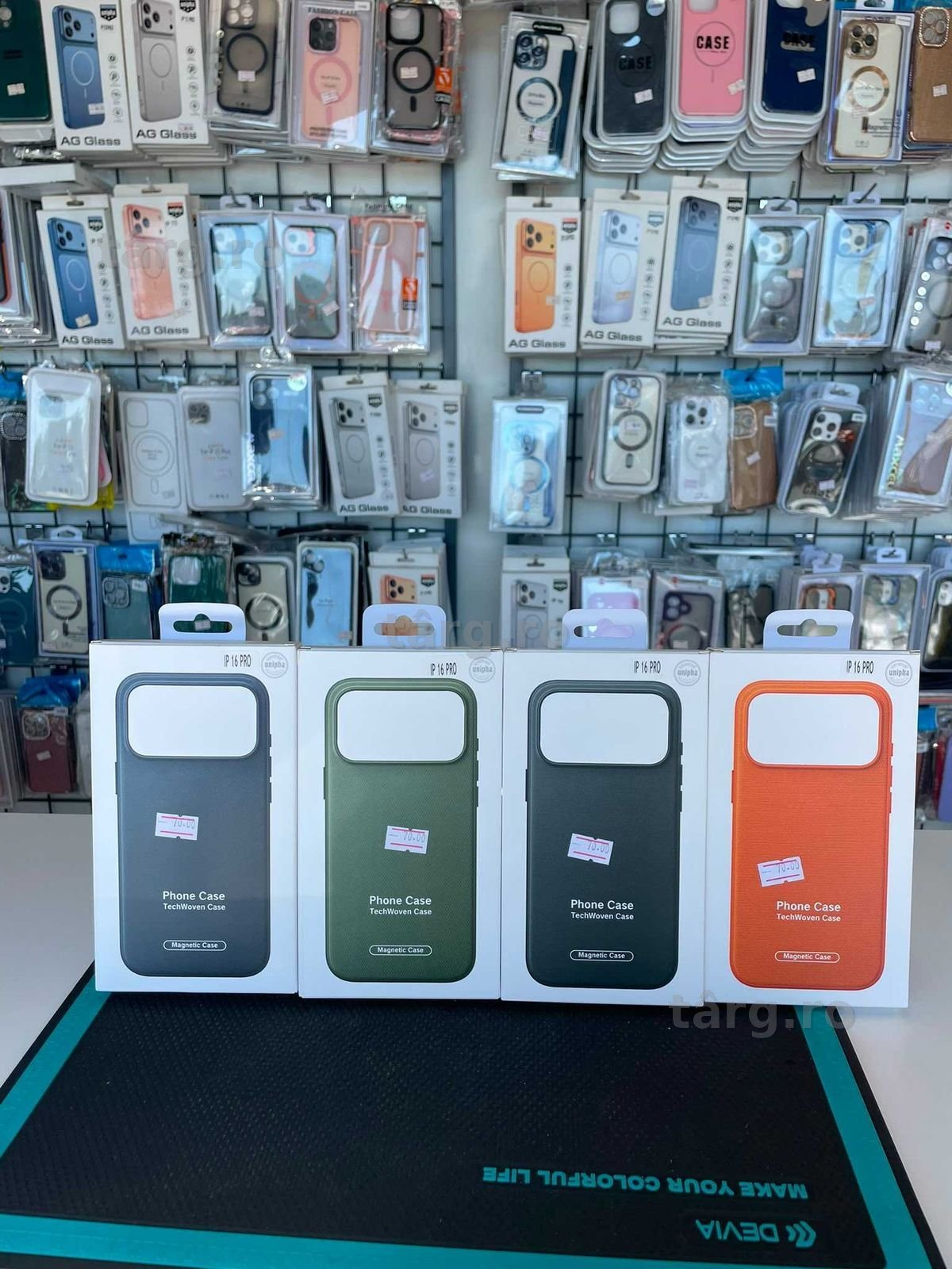 Husa cu MagSafe gen TechWoven pentru iPhone 16 Pro