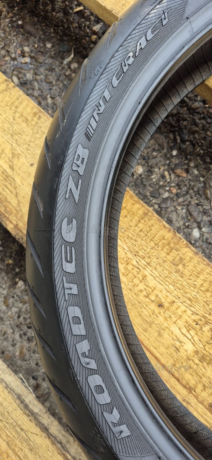O anvelopa moto fata ca noua Metzeler 120/70ZR17 M/C. 4